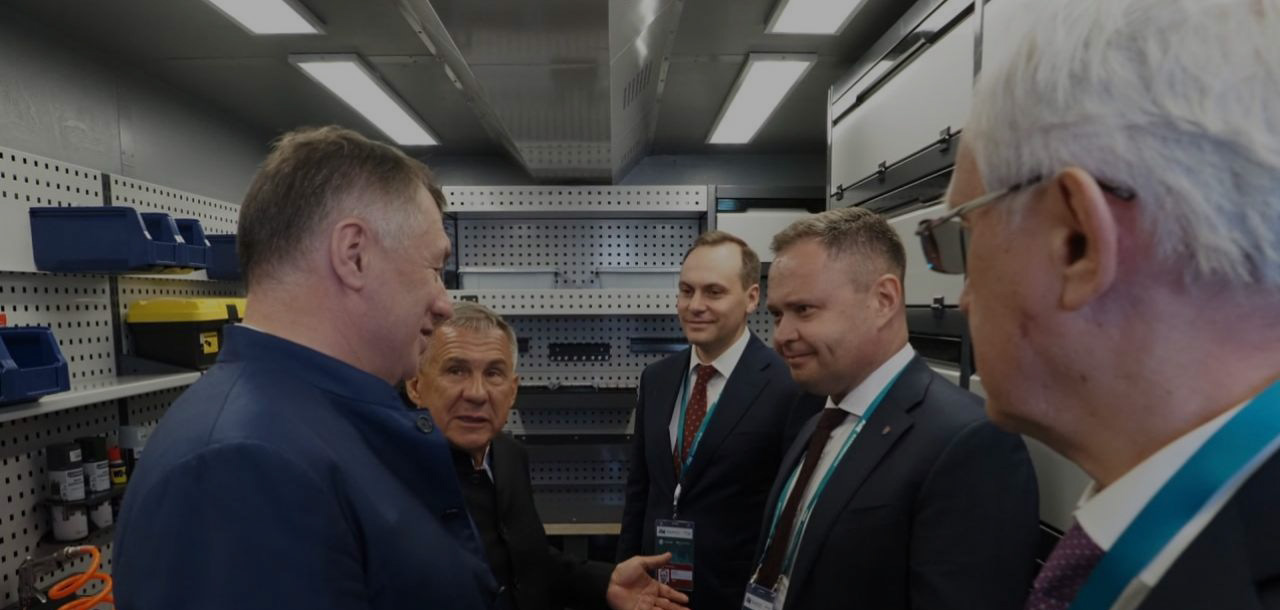 Заместитель Председателя Правительства РФ Марат Хуснуллин высоко оценил решение по оснащению передвижной мастерской от «Верстакофф»